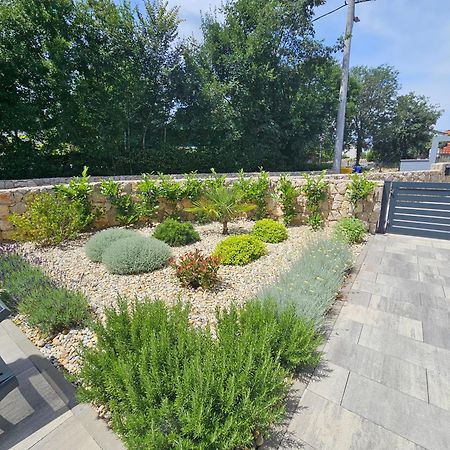 Villa Kaoru Brand New Villa With A Heated Swimming Pool Malinska Extérieur photo