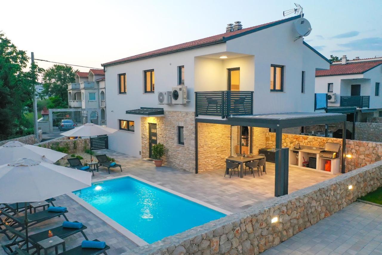 Villa Kaoru Brand New Villa With A Heated Swimming Pool Malinska Extérieur photo