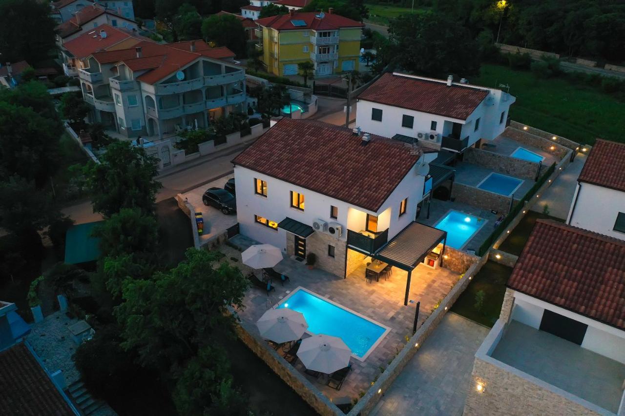 Villa Kaoru Brand New Villa With A Heated Swimming Pool Malinska Extérieur photo