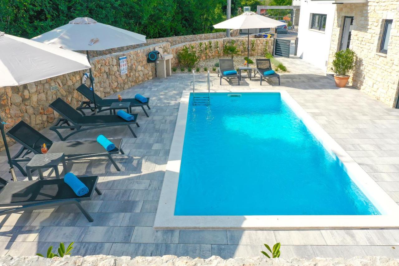 Villa Kaoru Brand New Villa With A Heated Swimming Pool Malinska Extérieur photo