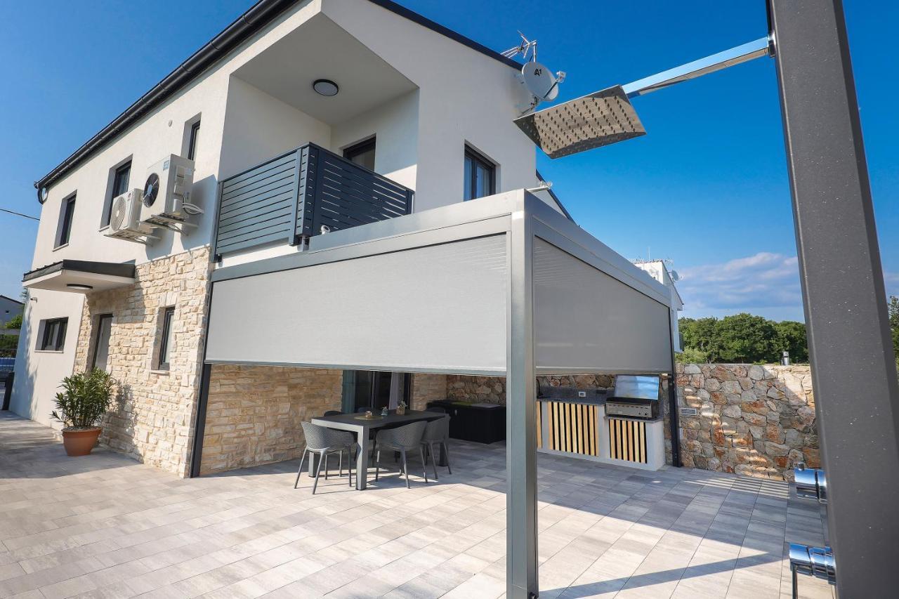 Villa Kaoru Brand New Villa With A Heated Swimming Pool Malinska Extérieur photo