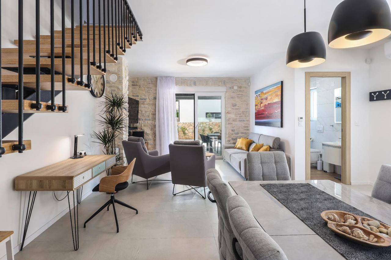 Villa Kaoru Brand New Villa With A Heated Swimming Pool Malinska Extérieur photo
